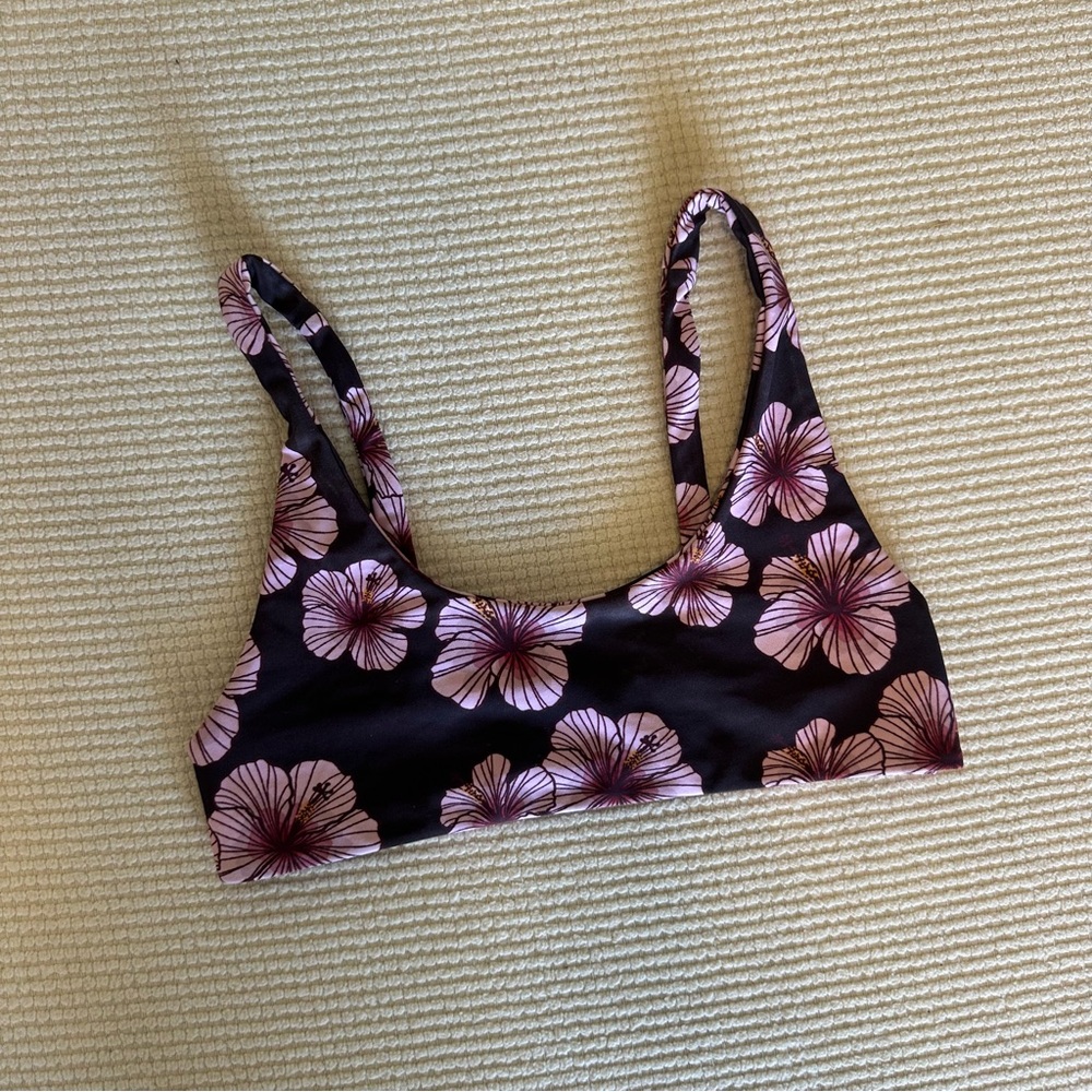 Benoa Outrigger Top